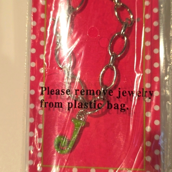 ⭐️ J, Silver Toned Oval Link Toggle Clasp Bracelet, Letter "J" Charm - Picture 3 of 13